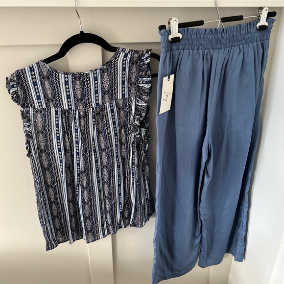 Ivy Pants and blouse - Picture 2 of 9